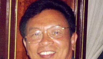 何锦龙