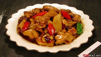 鸡腿炖土豆