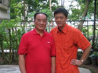 电影制片厂长大,父亲是长春电影制片厂厂长,著名电影表演艺术家庞学勤