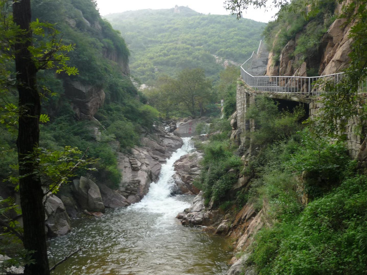 萊蕪九龍大峽谷景區